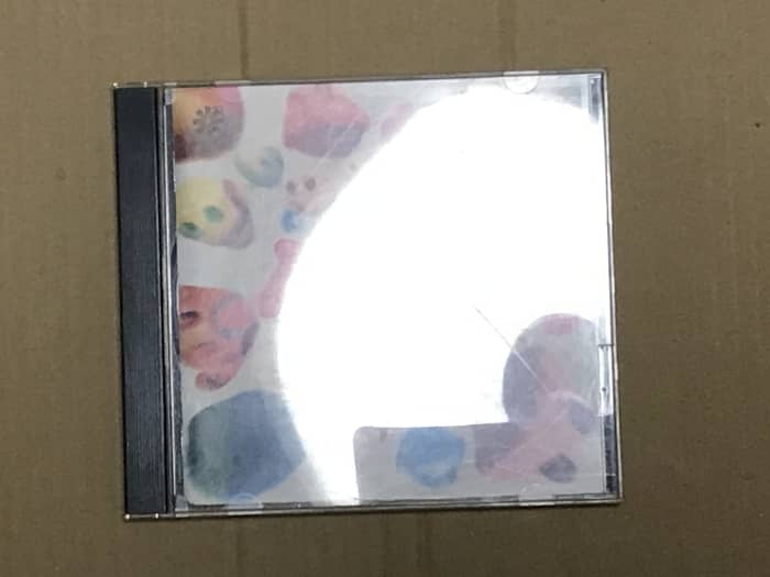 メルカリ出品写真が反射する